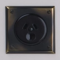 Classic Electric - 10 Series - Bungalow/Tudor Socket - White Insert -Home Hardware 2b3f33 2a8588e5f89140609b50214717d048damv2 1