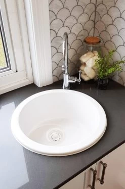 Turner Hastings - Sink Accessories - Matte White Basket Waste 90x50mm -Home Hardware 2b3f33 bc8478e70cdf4662a793c028ad02951dmv2